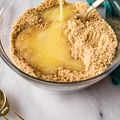 graham cracker crumbs
