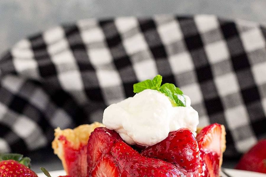 fresh strawberries dessert