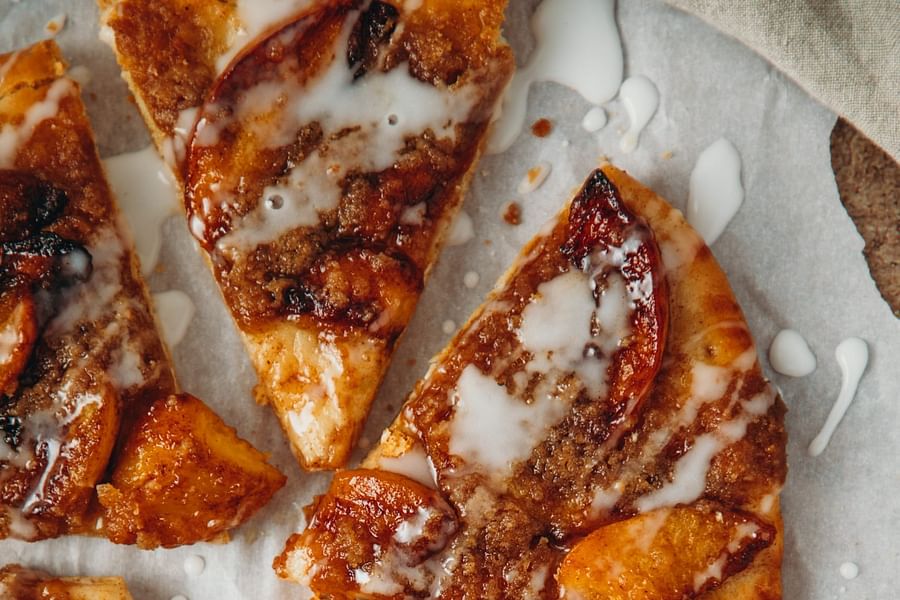 sliced peaches dessert pizza