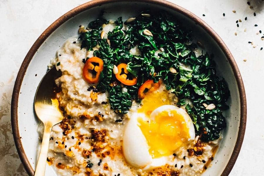 egg spinach rye crispbread