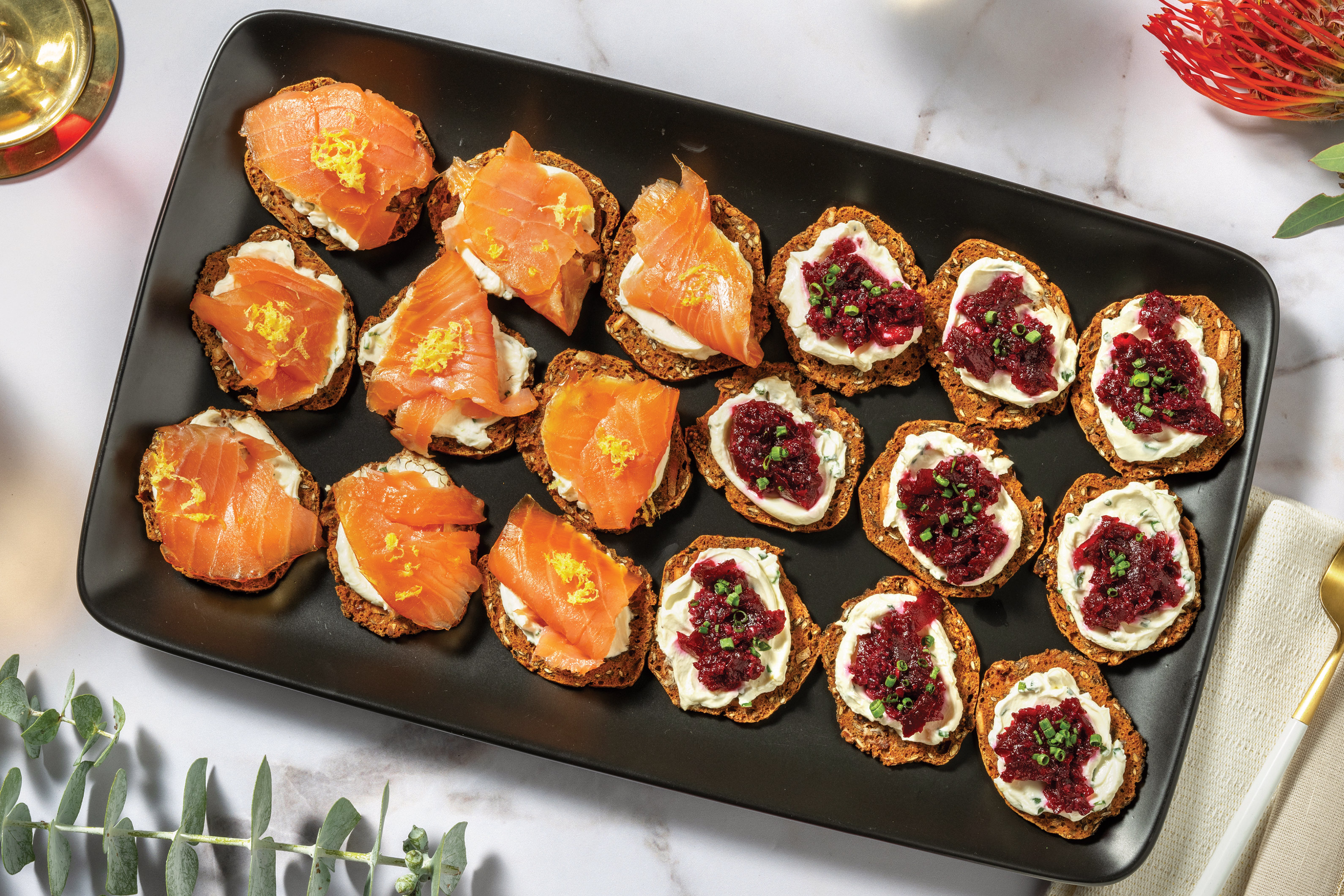 smoked salmon on crispbread